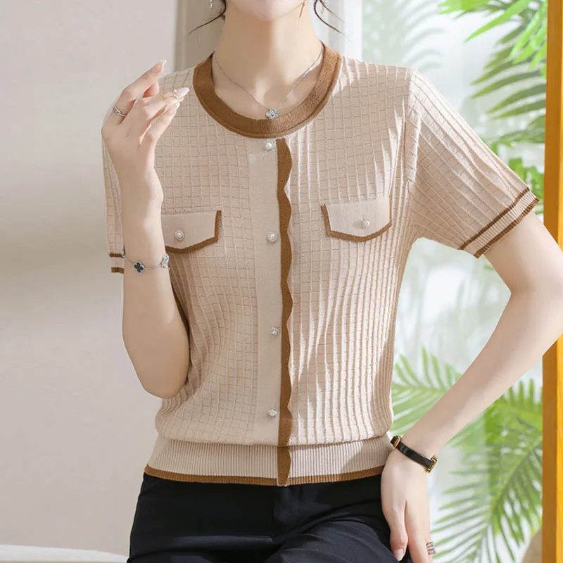 เสื้อสเวตเตอร์ถักผู้หญิง แขนสั้น แบบใหม่ เสื้อไหมพรมคอโอ แต่งลายปะติด รุ่น Q2818