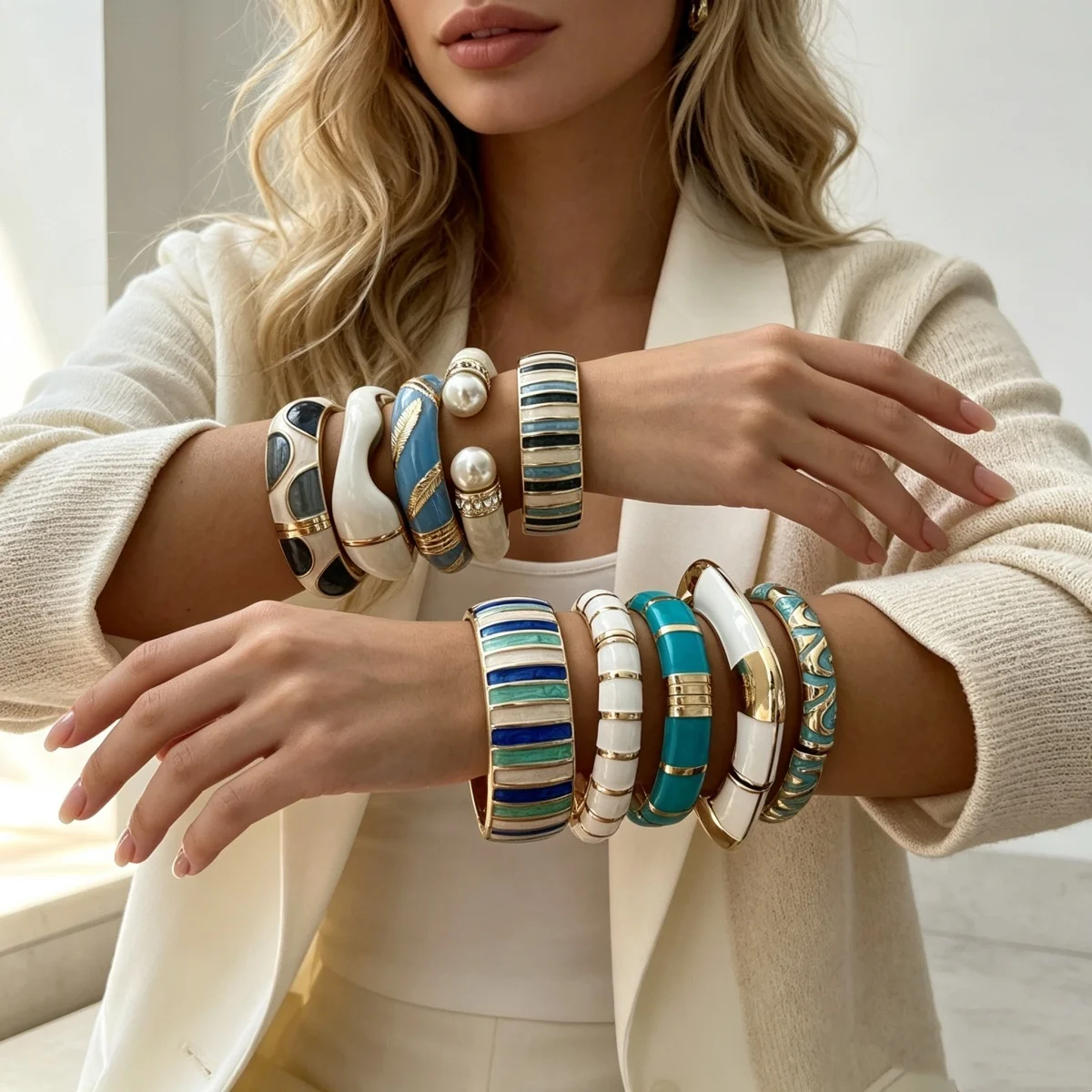 Trendige blau-weiße Emaille-Manschettenarmbänder für Damen und Herren, Vintage, unregelmäßige Streifen, stapelbarer Armreif, Partyschmuck – Detail 10