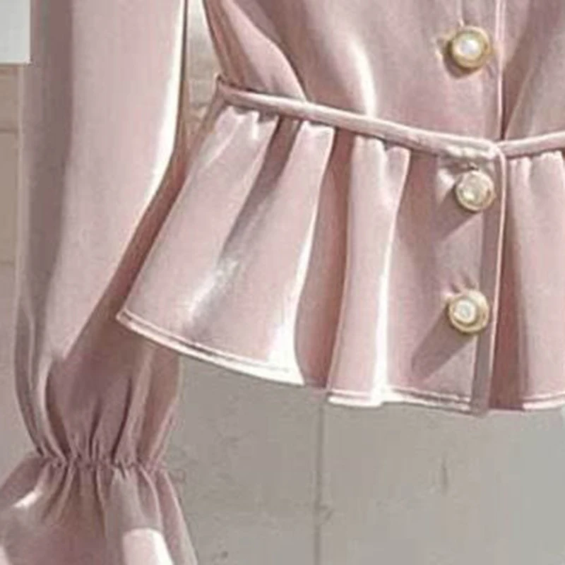 2025 Camicetta con papillon in velluto da donna nuova manica lunga autunno inverno camicia slim fit con perline top eleganti camicie da ufficio di lusso da donna