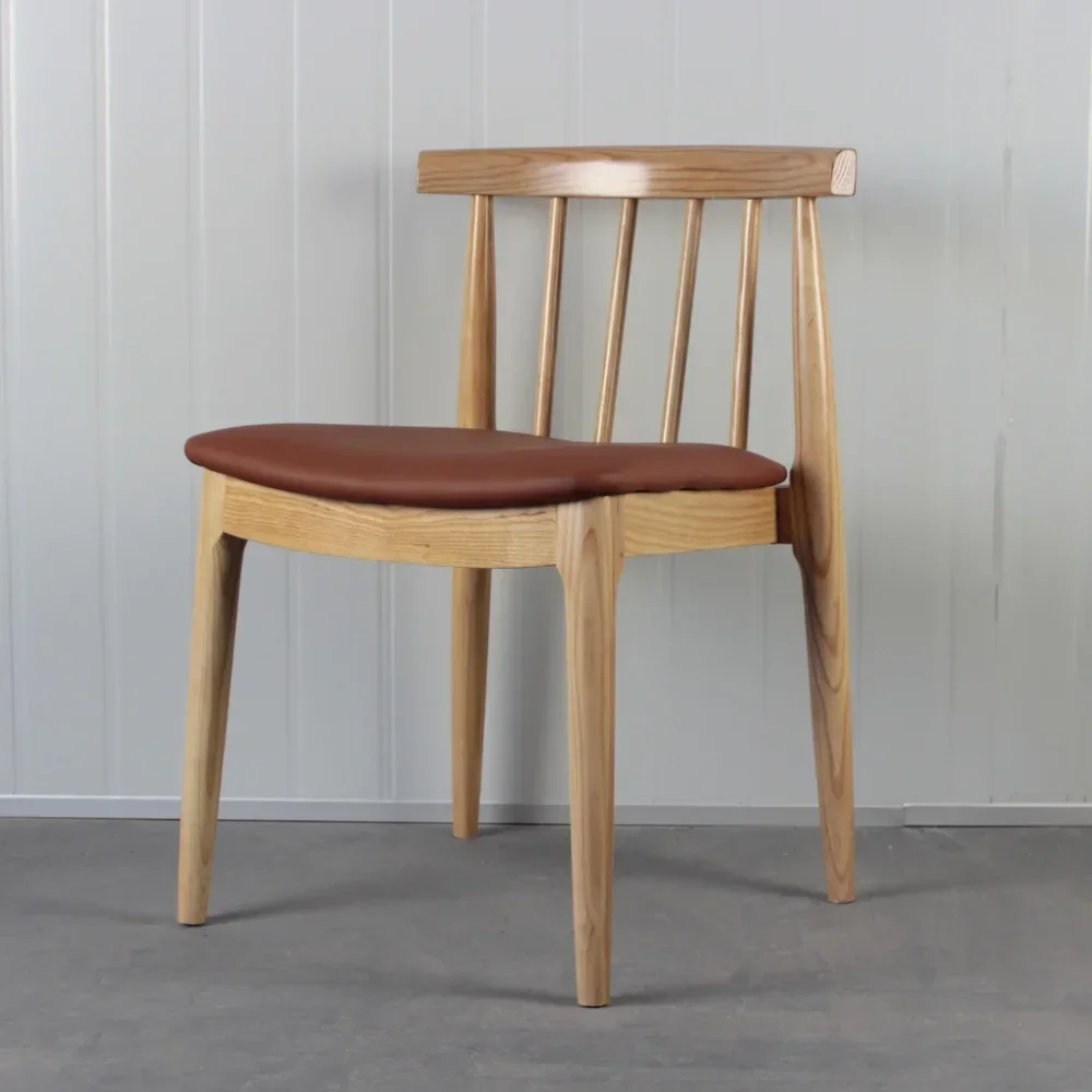 Simple Modern Solid Wood Horn Chair - for Western Restaurant/Cafe Hotel Dining