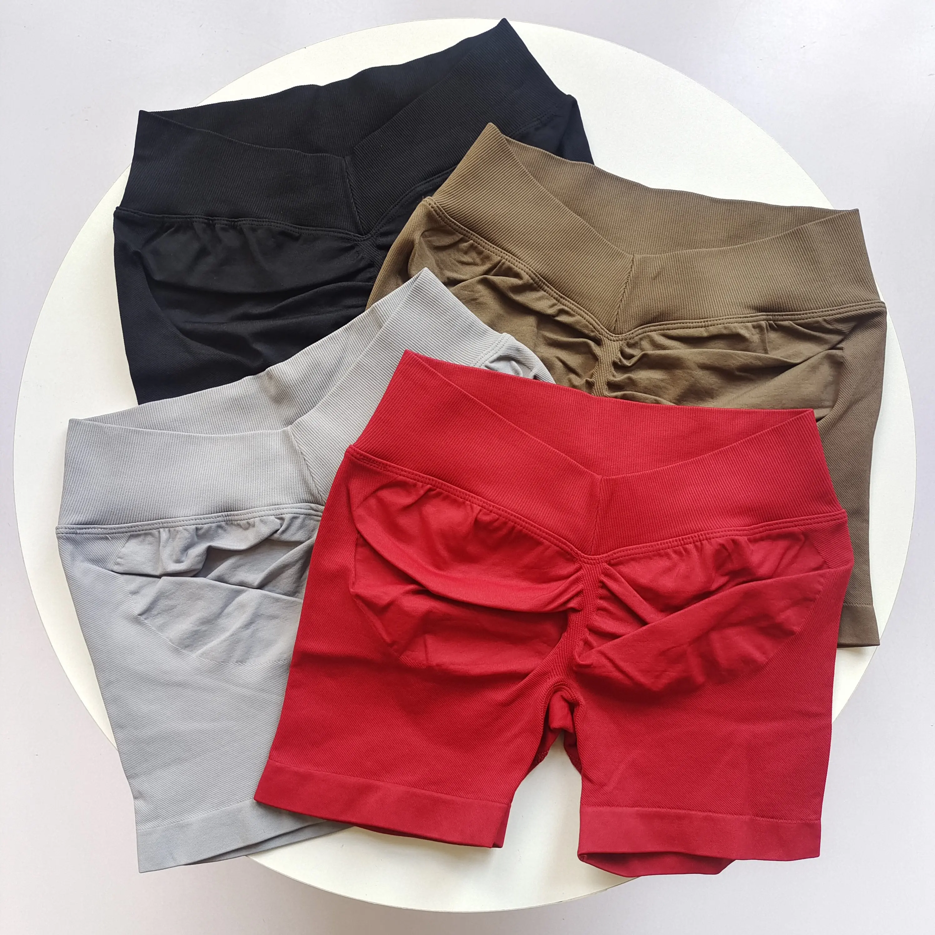 Hochgeschnittene Po-Formende Sportshorts für Frauen, V-förmige Taille Pfirsich-Po-Trainings-Yogahosen, Fitness-Shorts