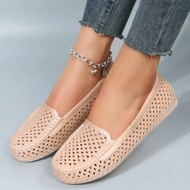 Women Clogs Jelly Sandals Home Non-slip Summer Hole Shoes Female Flat Slippers Plastic Female Girls EVA Garden Shoes