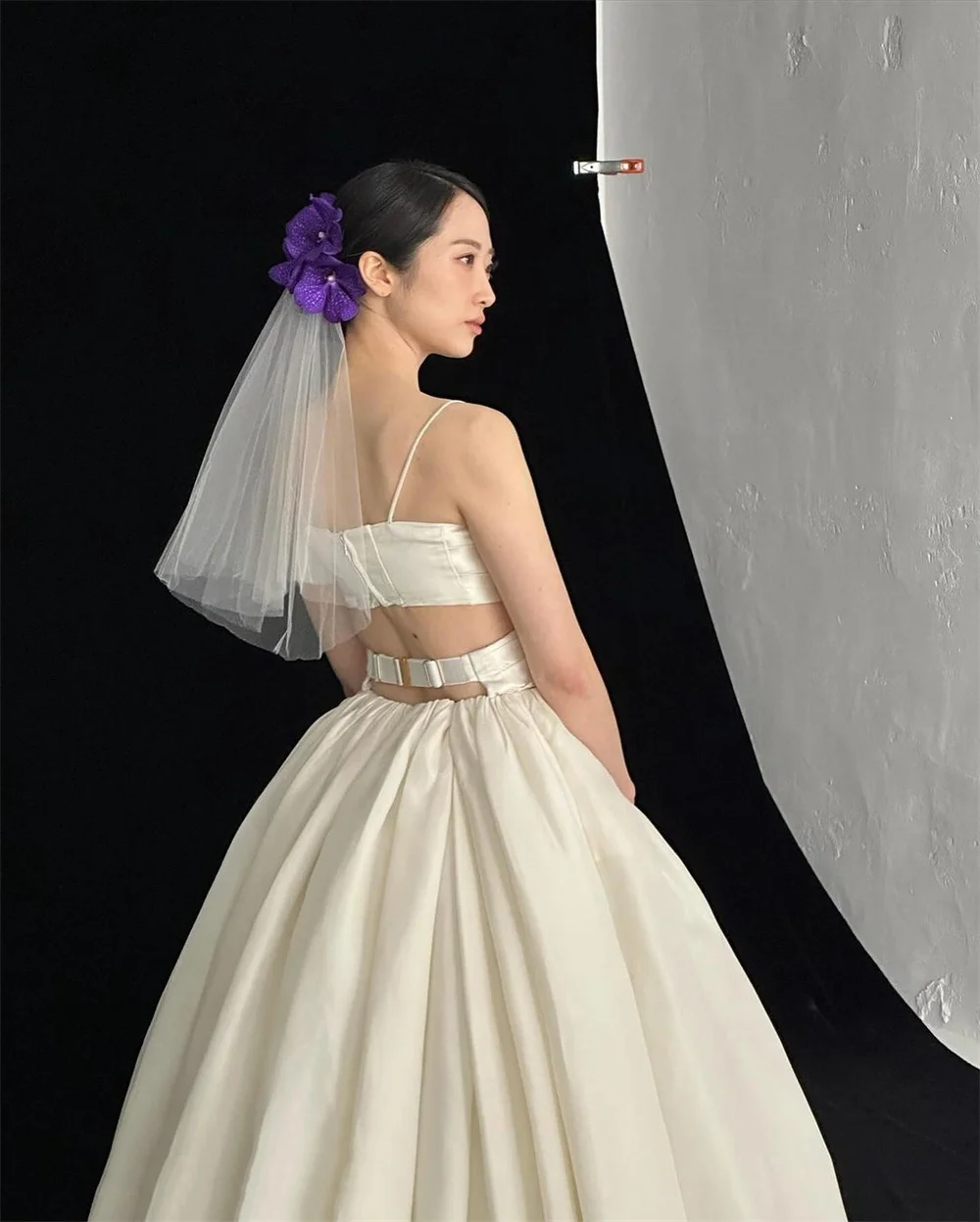 Fancy Simple Korea Ivory Wedding Dress 2pcs Satin A Line Bridal Gown Sleeveless Sweep Train Bridal 웨딩드레스 customized