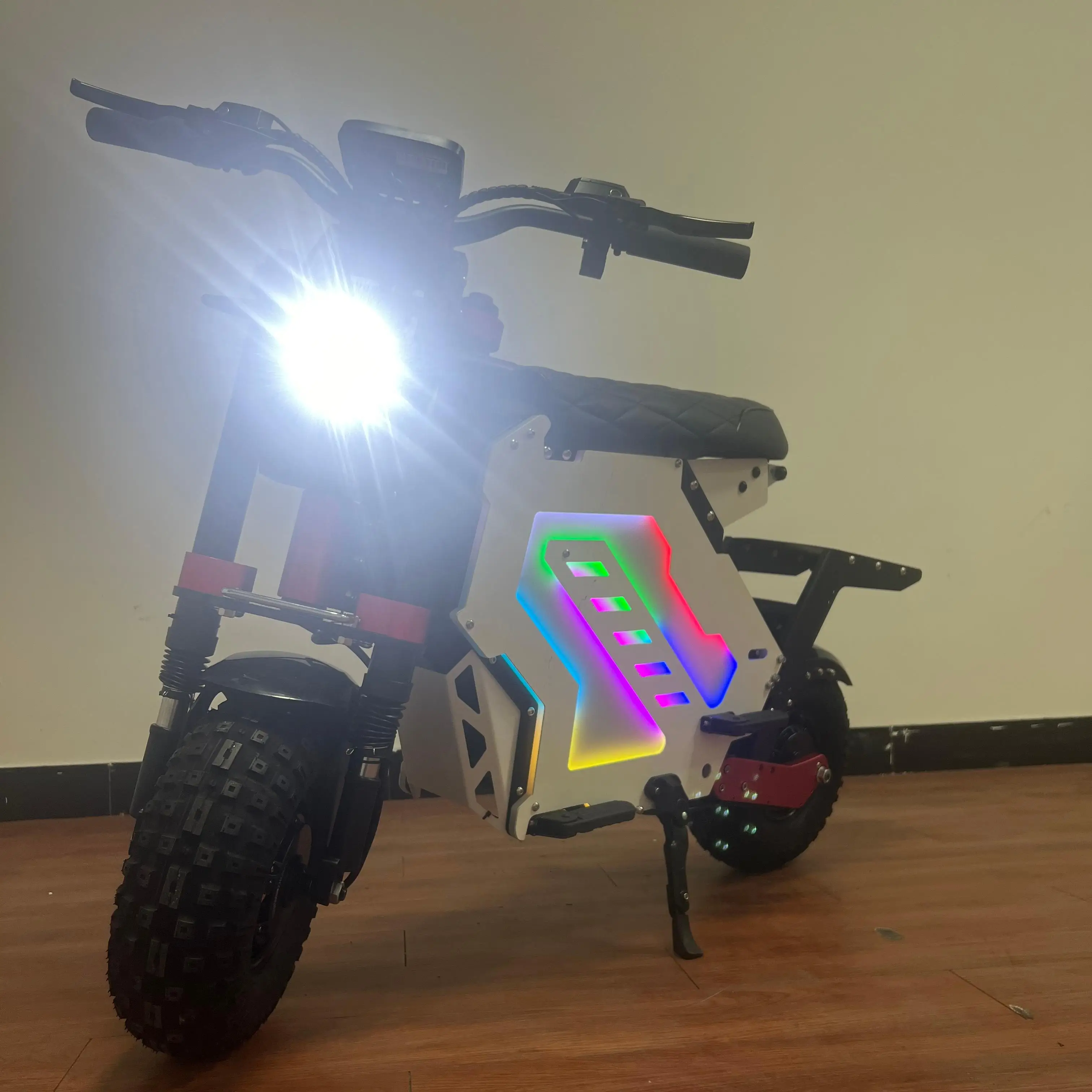 2024 새로운 NFC 스피커 기능 72V10KW 15KW 전기 스쿠터 듀얼 모터 오프로드 전기 스쿠터