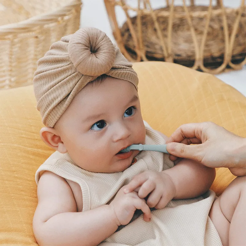 Spazzolino in silicone per neonati 0-1 anni, strumento per la pulizia dei denti e della lingua, accessorio orale per la cura dei denti dei bambini