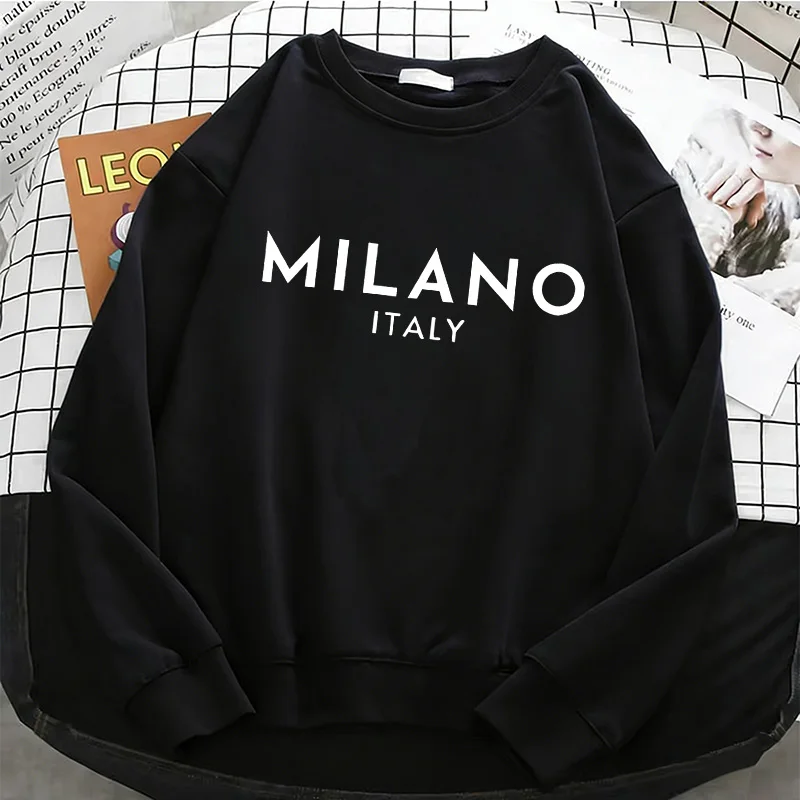 Felpa con Cappuccio da Donna Stile Retrò con Scritta 'Milano Italia', Calda in Pile, Morbida, Casual, Primaverile, con Collo Tondo