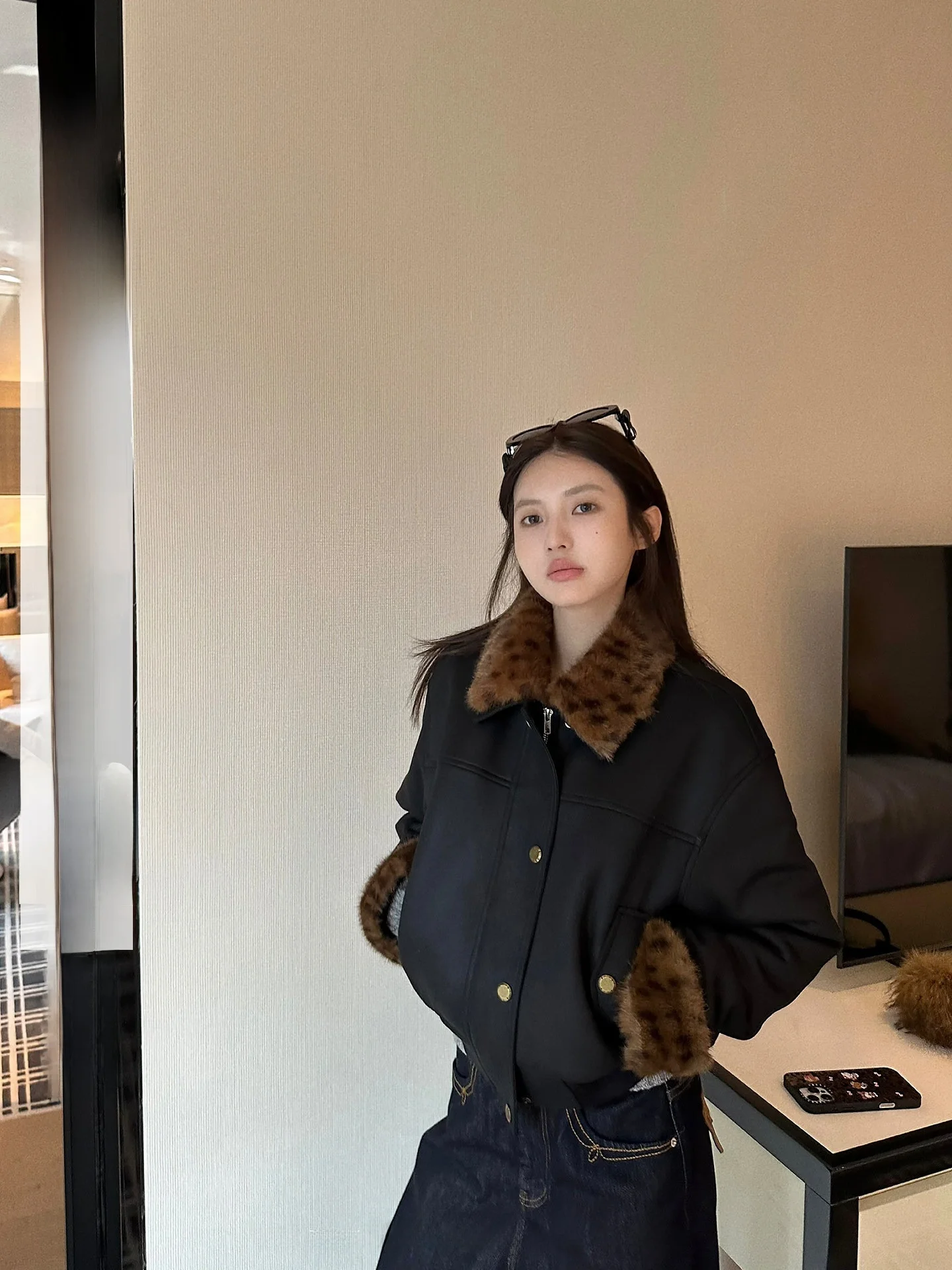 

Lemmy Faux Fur Collar Jacket Women's Autumn Winter New Style Thickened Warm Short Top Unisex Casual Style Zipper Closure