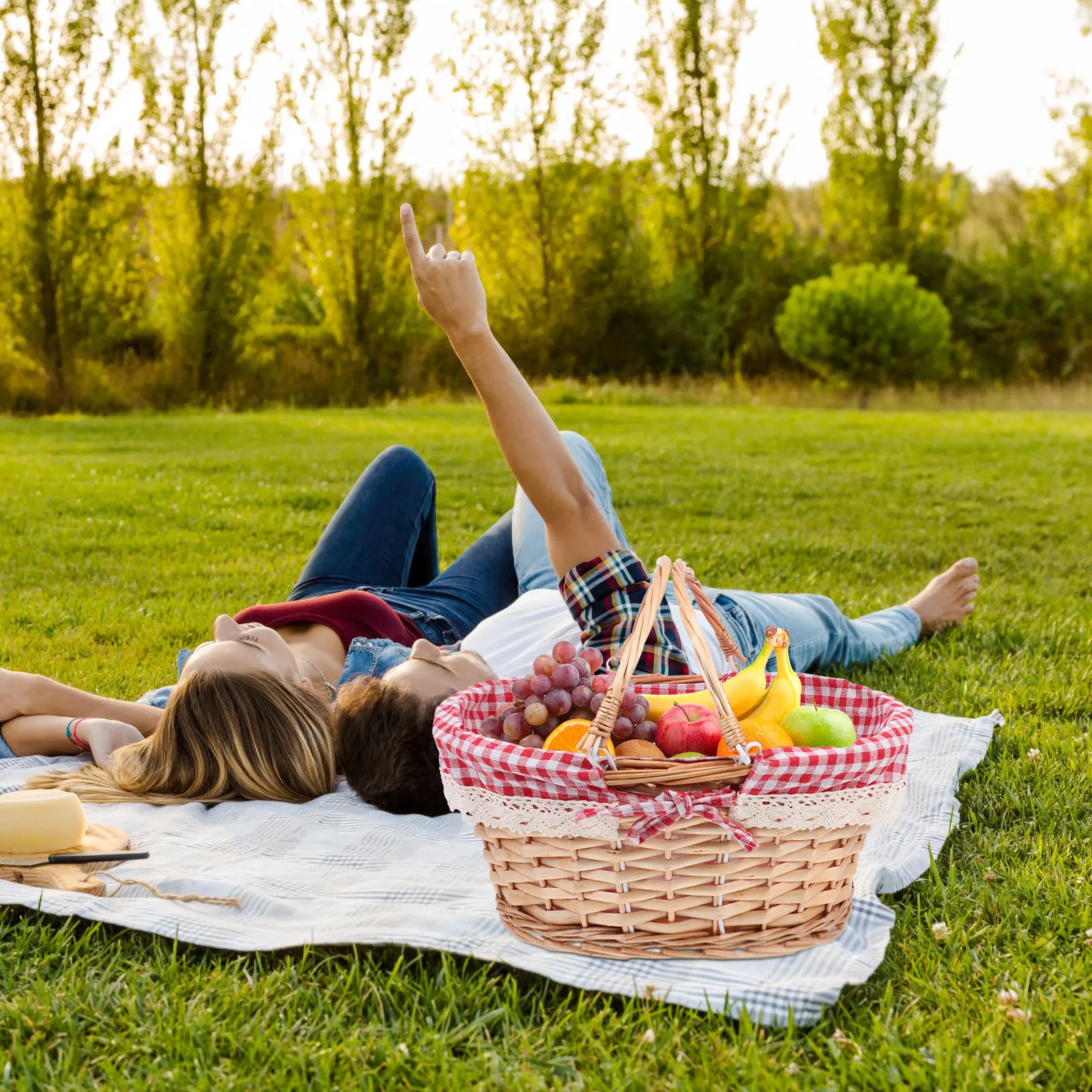 

Woven Picnic Decorative Storage Basket Lightweight Fruit Snacks Sweets Organizer Natural Elegant Chic Sundry Container Shopping