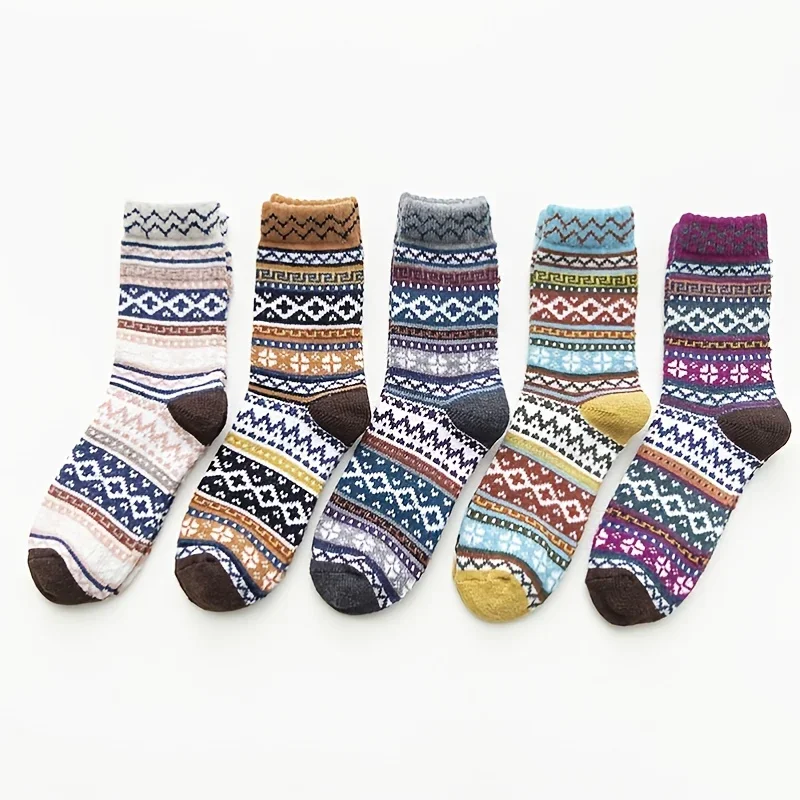 

5 Pairs Of Cotton Blend Socks Thick, Warm And Cozy Crew Socks Perfect Gift For Her Christmas Gifts