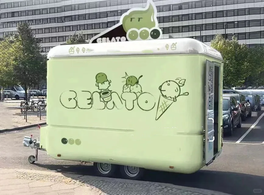 شاحنة طعام سوداء حديثة مع لوحة قائمة LED، مثالية لعلامات القهوة والآيس كريم والوجبات السريعة