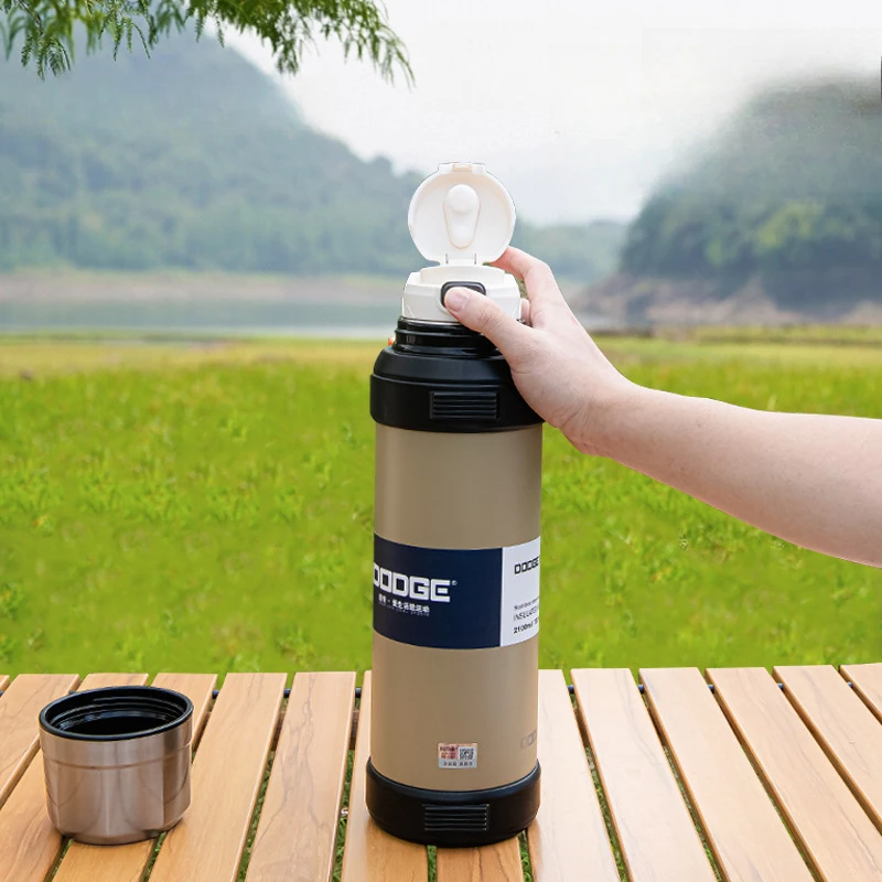 DODGE Thermos Camping Family Large Capacity 1.6L 2.1L Stainless Steel Outdoor Travel Pot Car Hot Kettle Thermos Bottle