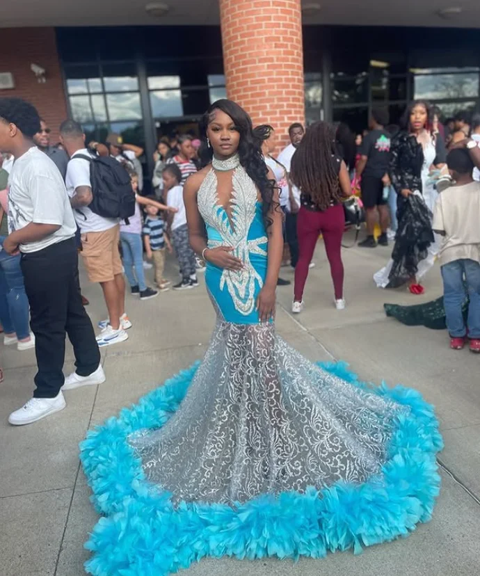 

Blue Sparkly Long Mermaid Evening Formal Dresses Crystal Feather Gillter Skirt Black Girl Birthday Prom Gala Gown Customsized