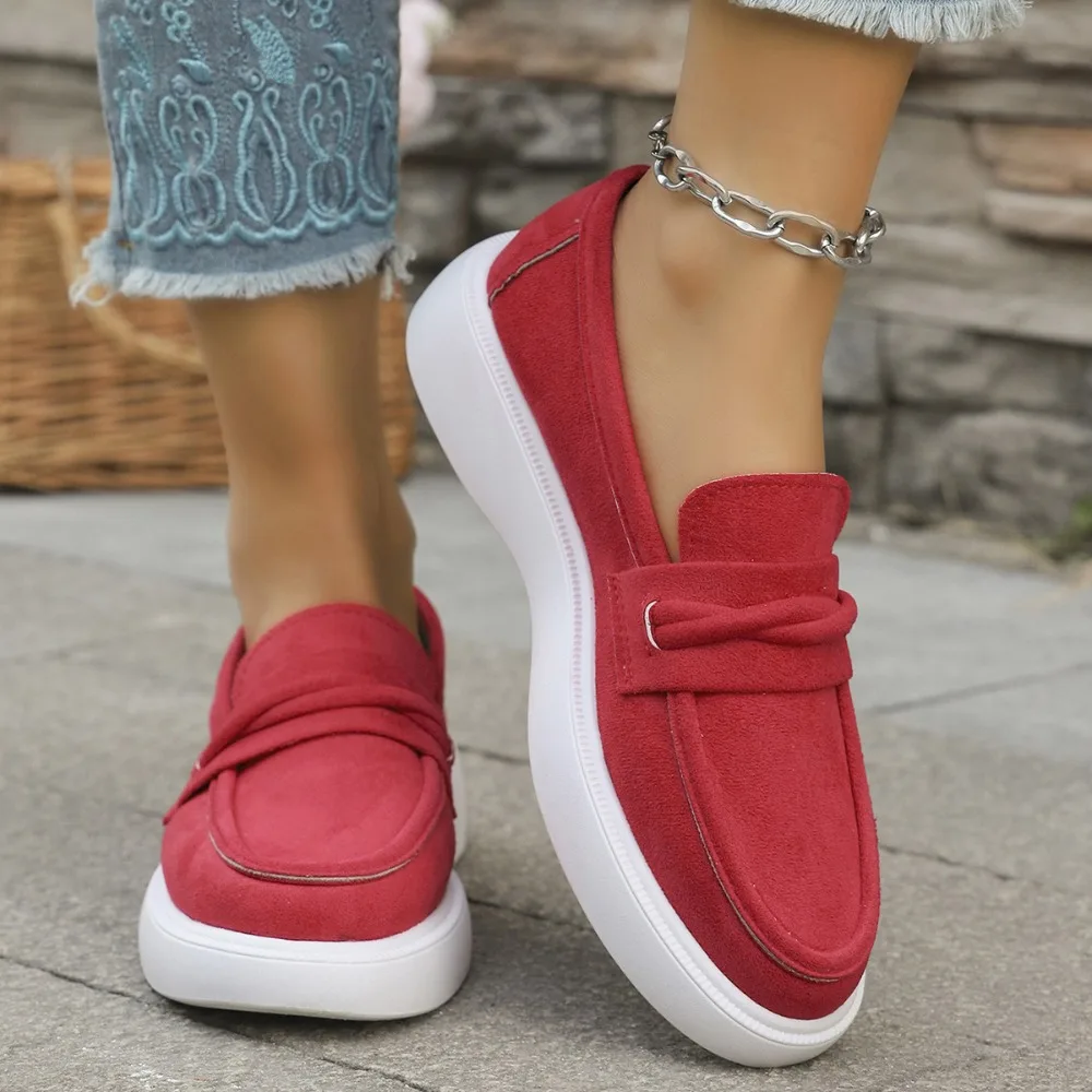 Large Size Thick Heel Slip-On Loafers Women's Retro Round Toe Casual Slope Heel Bean Bean Shoes Comfortable Breathable Rubber