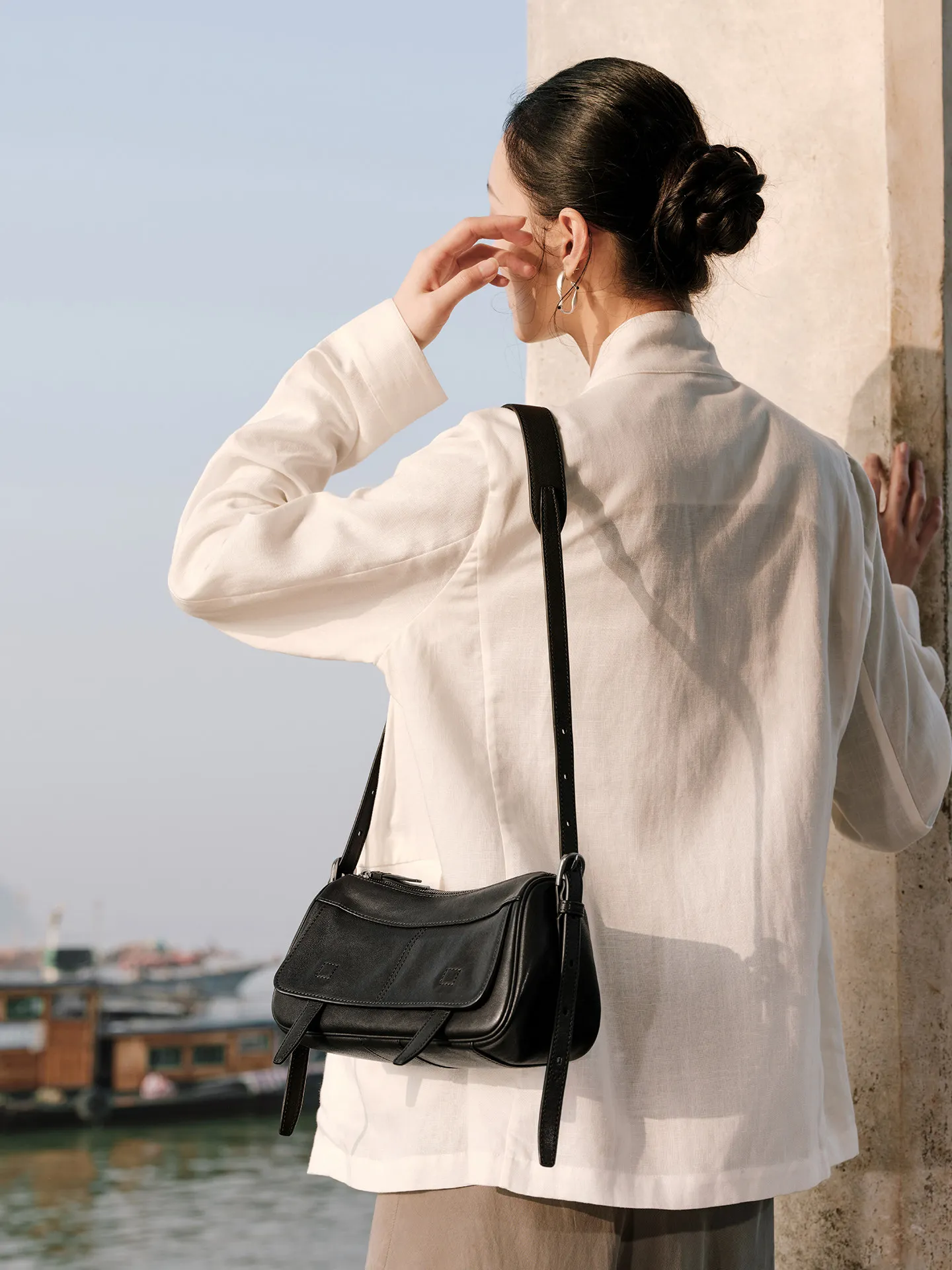 

Women's Fashion Genuine Leather Crossbody Bag Lightweight Shoulder Bag Daily Messenger Bag For Ladies Casual Commuter Gift