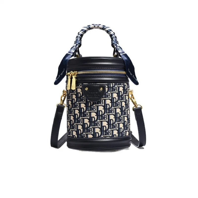 Elegant and versatile cylindrical bag 2026 New autumn and winter fashion simple bucket bag for women, popular crossbody bag