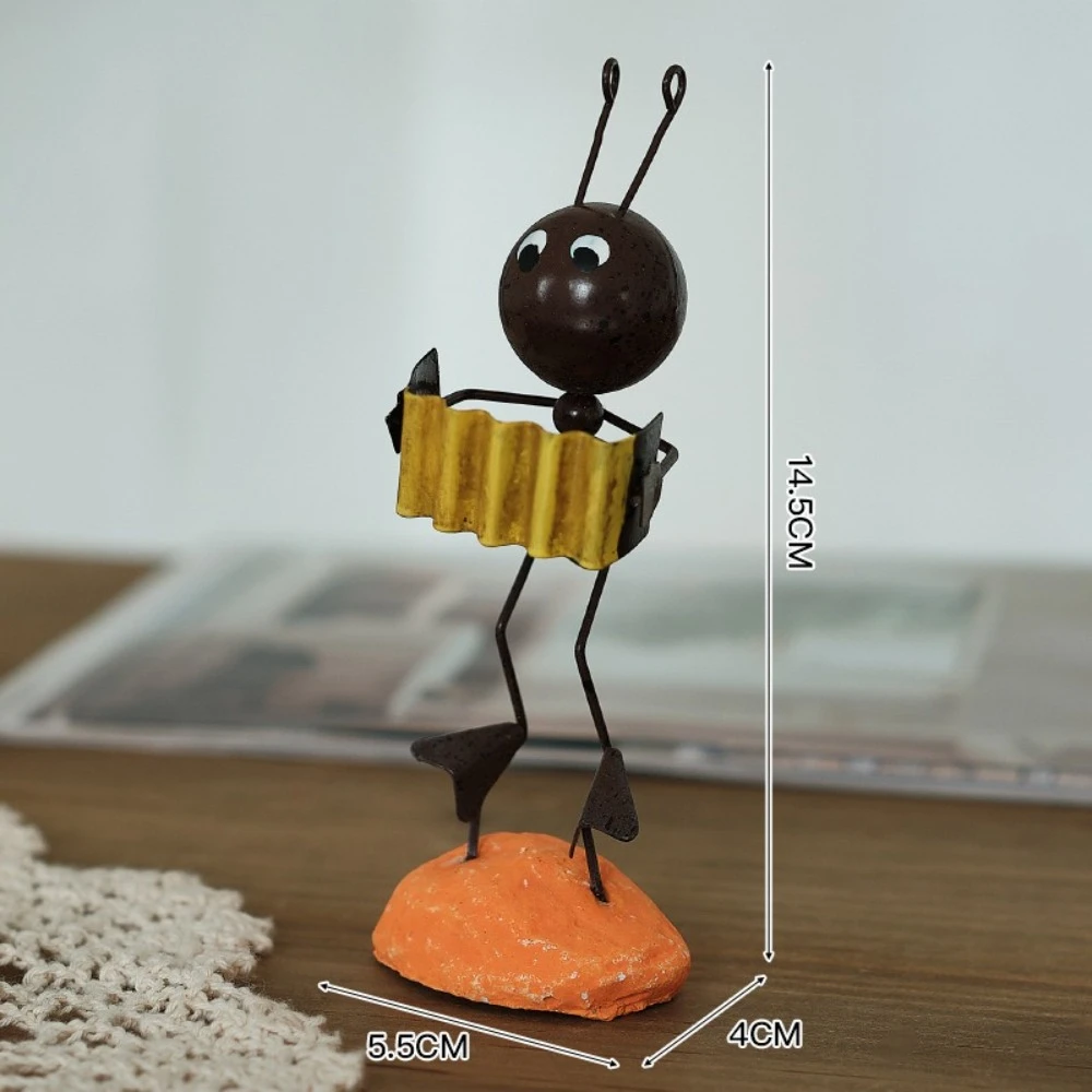 New Iron Metal Ant Ornament Reading Ant Vivid Image Ant Miniature Sculpture Outdoor Decor Yard Decor Singing Ant Sculpture