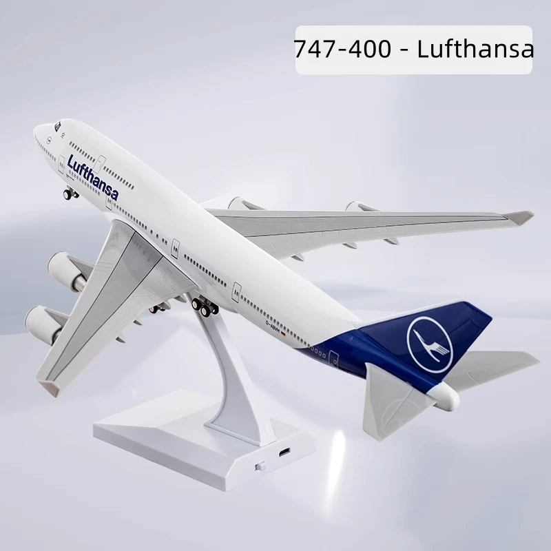 

1:250 Scale 747 United Lufthansa Cathay Pacific Columbia Airbus Model 30cm Boeing 747 with Lights ABS Version Aircraft Model