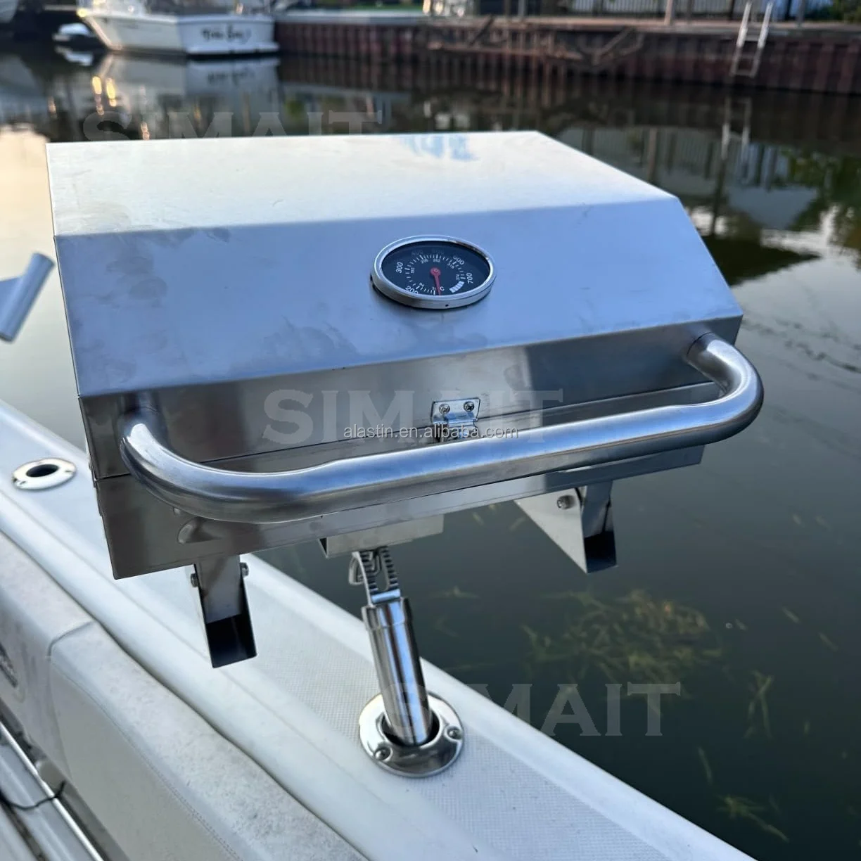 Marine Stainless Steel BBQ Grill Portable Gas Grill for Yacht Boat with Mounting Base
