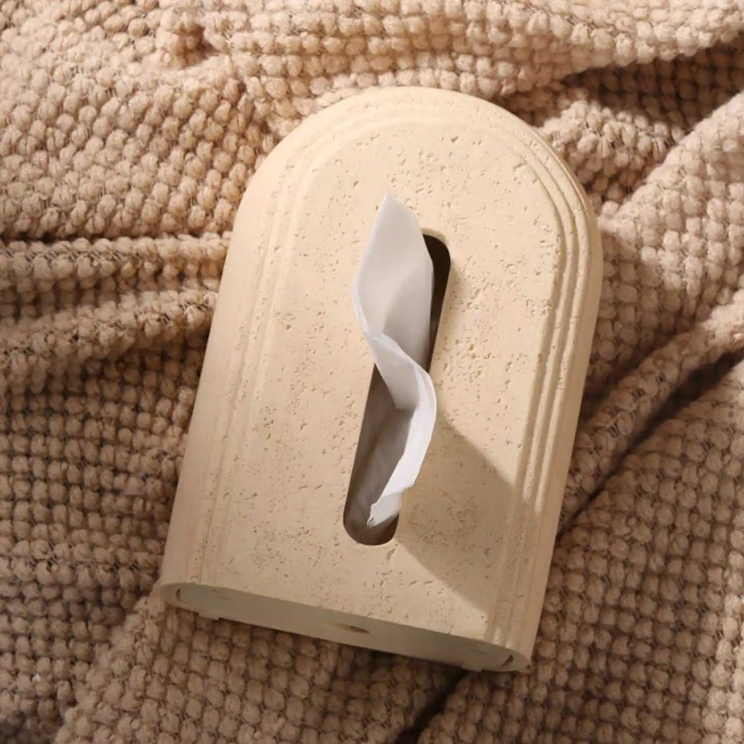 

Stand-Up Tissue Box Elegant Cream-Colored Luxury Tissue Storage Box Hotel Living Room Coffee Table Decorative Accessories Gift