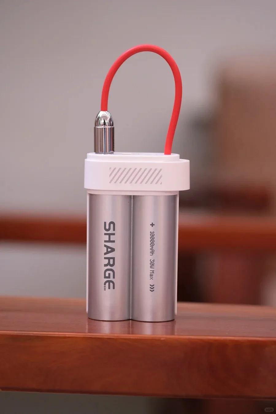 Sharge pouchmini Baker White Mobile Power Bank 10000mAh 30W Cavo integrato per alimentatore a ricarica rapida in lega di alluminio