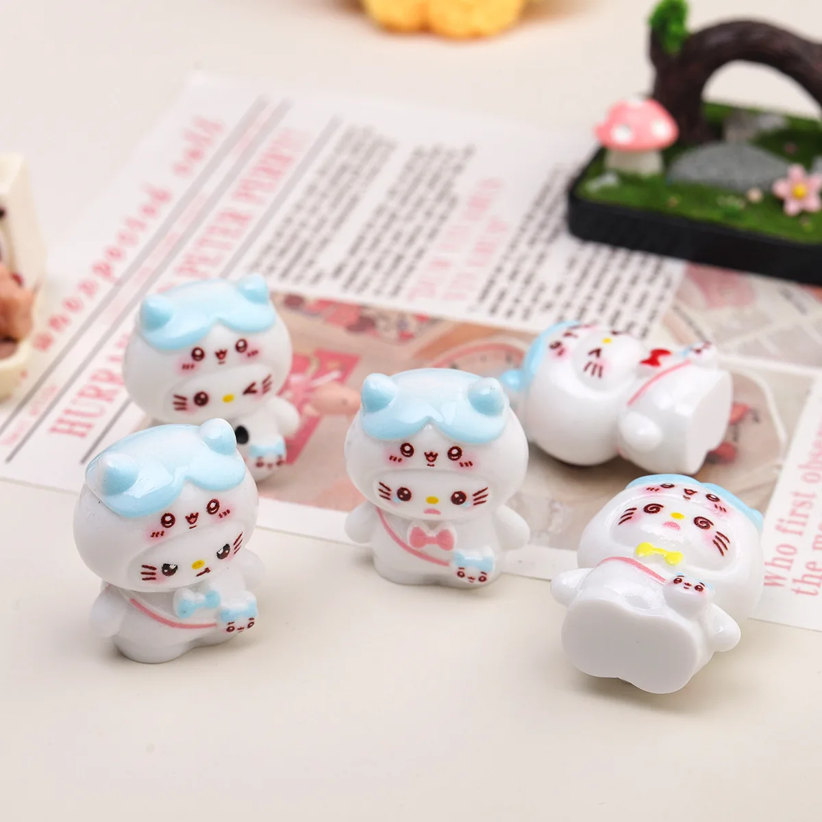 2 uds miniso 3d oreja azul kt accesorios de resina de dibujos animados diy caja de basura encantos hechos a mano miniatura mateials joyería artesanía suministros