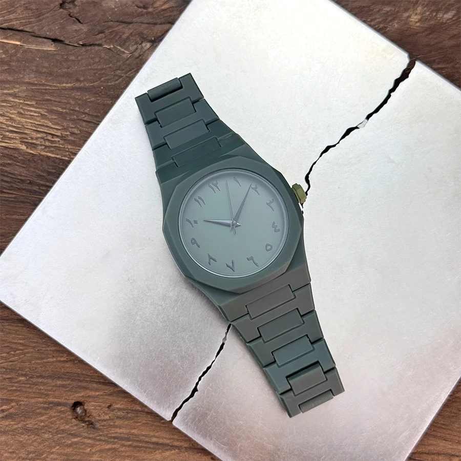 Hot Sales in the Middle East High-End Plastic Men's Watch with Arabic Numerals Neutral Casual Simple Quartz Watch