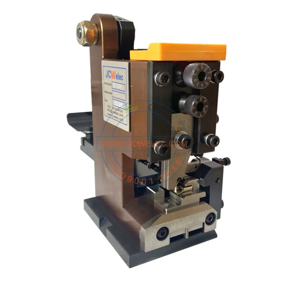 

Single Brass Battery Terminal Crimping Applicator Non-Insulated Terminales Pression Stamping Mould Cable Manufacturing Equipment