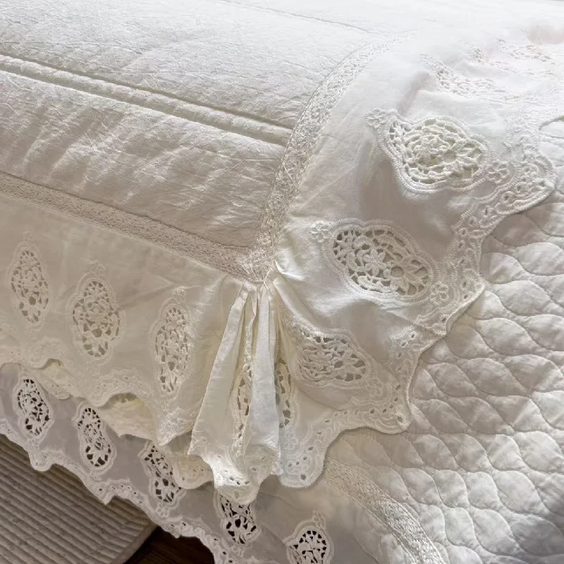 Premium Enzyme Washed Cotton Quilted Coverlet 3Pcs, Retro Hollow Lace Trim Bedspread, Use as Quilt or Throw Blanket for Sofa/Bed