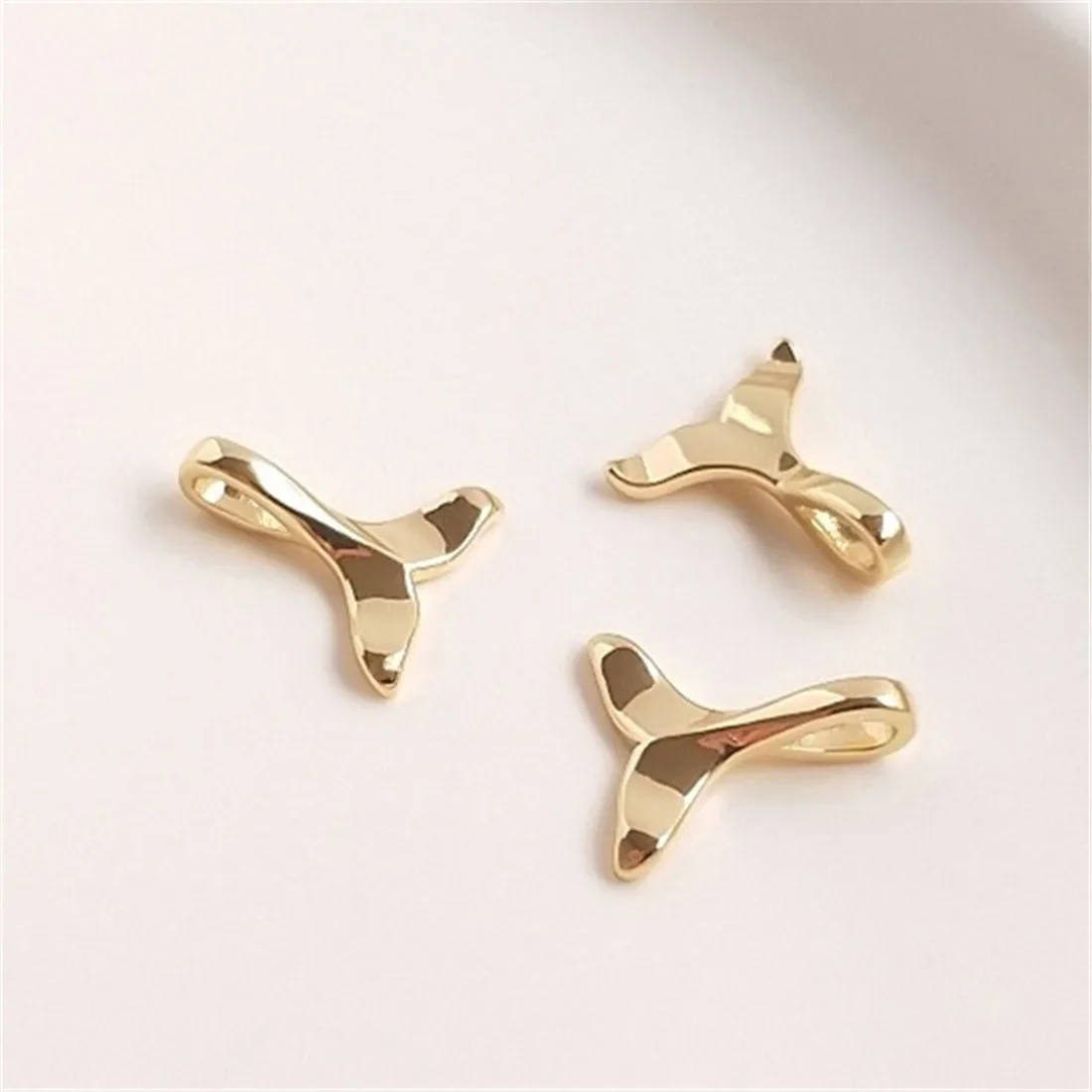 

14K Gold-plated Whale Mermaid Tail Pendant DIY Handmade Bracelet Necklace Ear Pendant Accessories D056