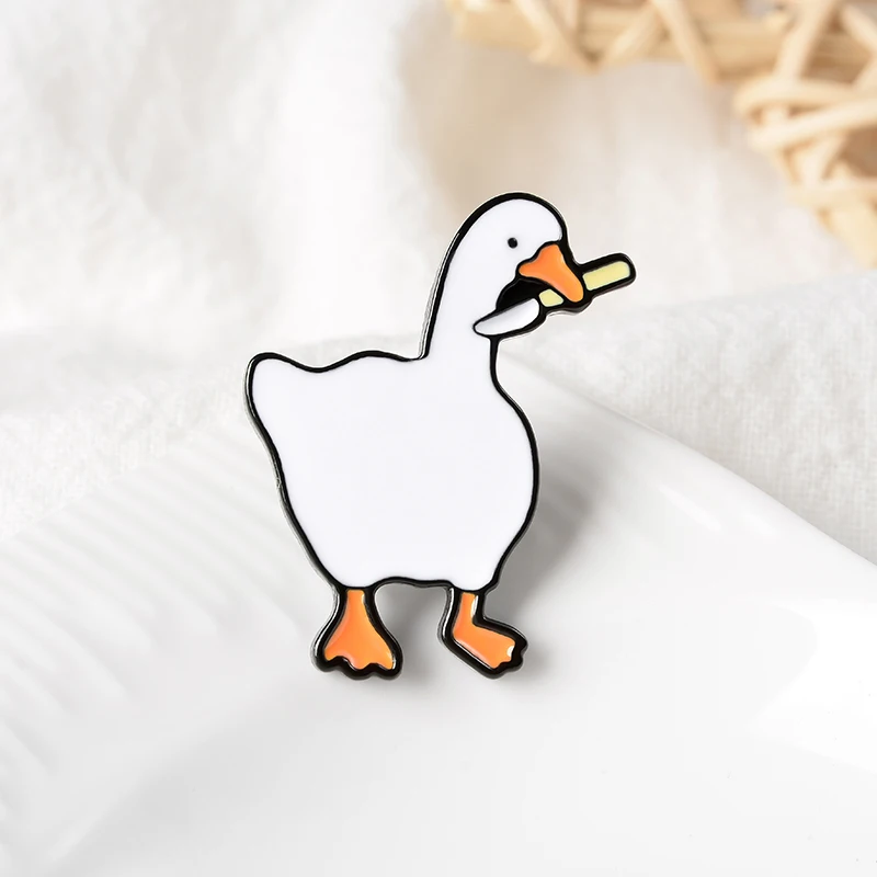 Honk Honk Esmalte Pin Personalizado Impertinente Ganso Broche Bolsa Lapela Pin Dos Desenhos Animados Engraçado Animal Emblema Jóias Presente para Crianças Amigos