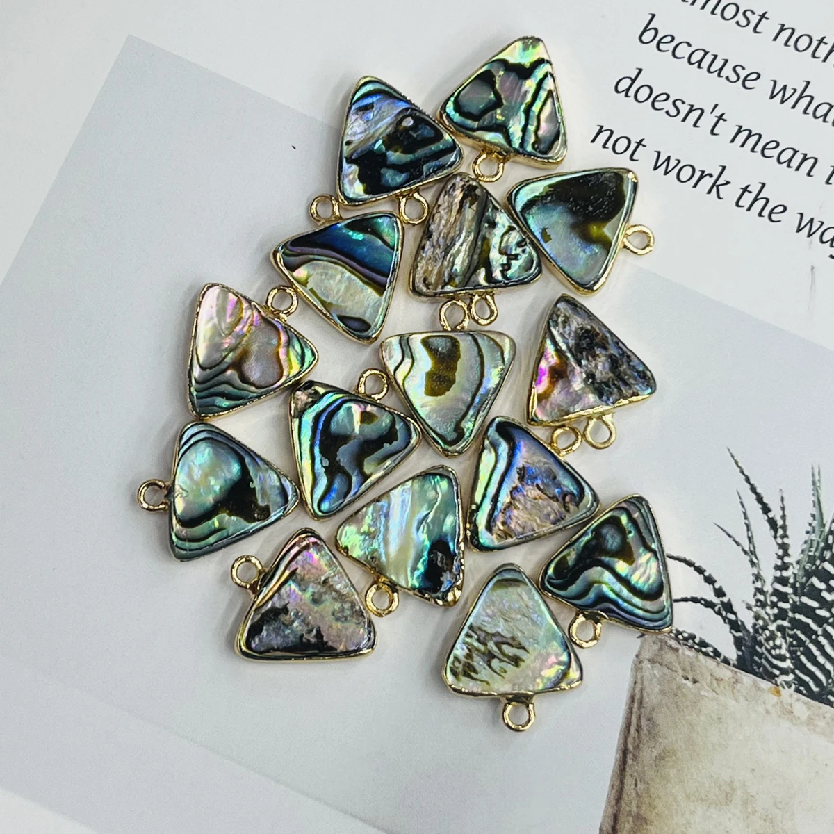 5pcs/set 13x14mm Triangular Abalone Shell Natural Shell Pendants Charms for Jewelry Making DIY Necklace Bracelet Accessories