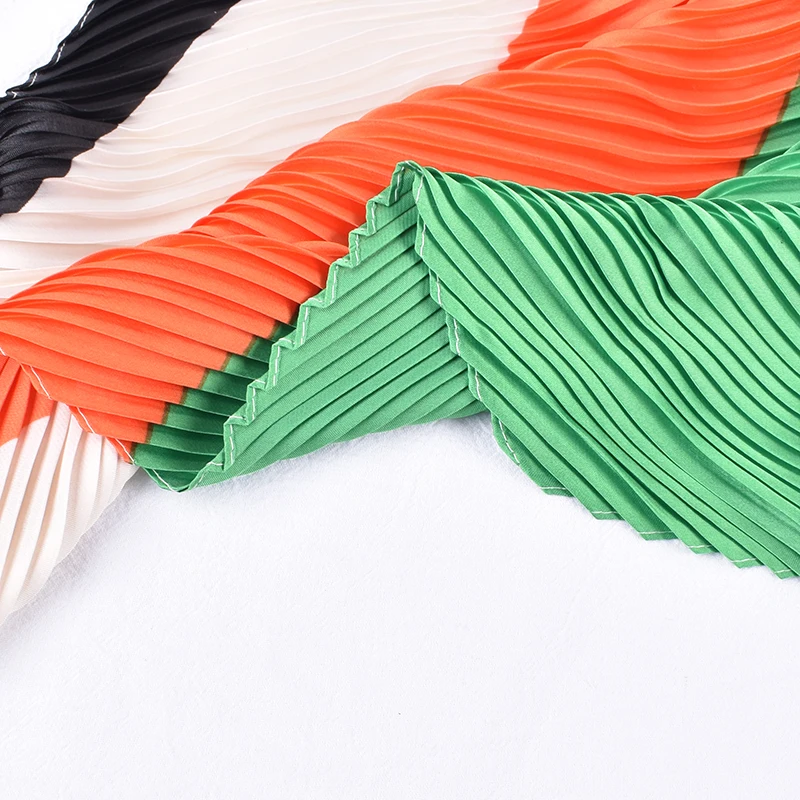 2023 Spring/Summer New Fashion Irregular Color Block Pattern Pleated Print 70 Square Scarf