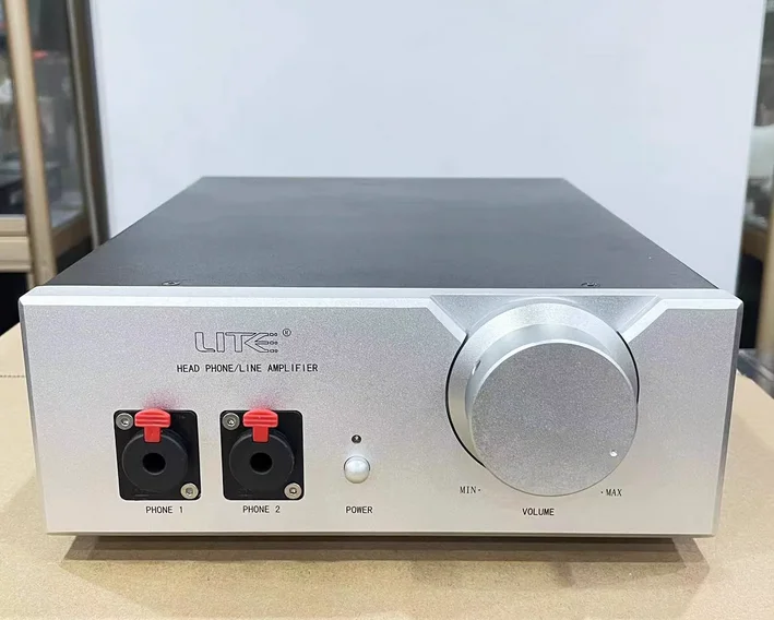 

No negative feedback E-100A Finished headphone amplifier Full field effect transisto can directly push 4 Ω -600 Ω headphones