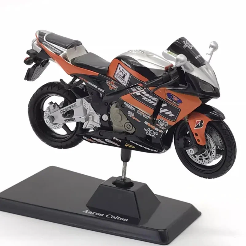 Modello di simulazione di moto in lega pressofuso in scala 1:18 CBR600RR Collezione di decorazioni statiche Regali souvenir per ragazzo adulto