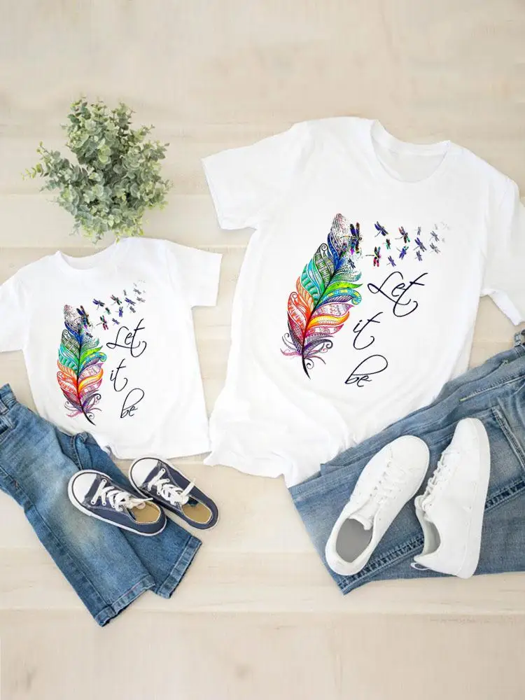 

Women Feather Dragonfly New Child Kid Clothing Boy Girl Summer Family Matching Outfits Mom Mama Mother Tee T-shirt Clothes