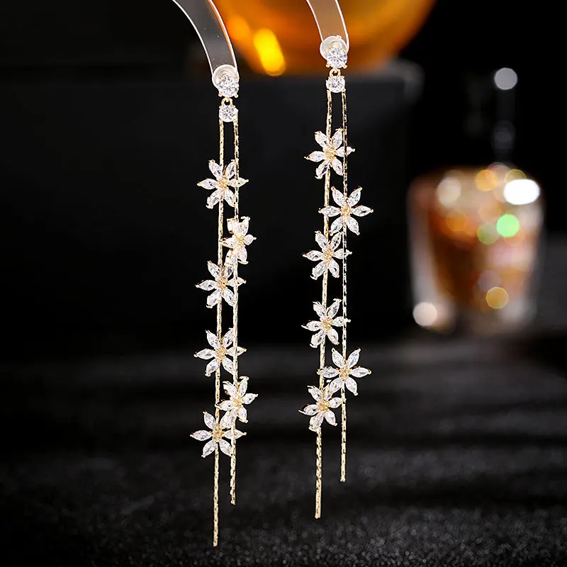 

Новые элегантные универсальные супер фея, длинные стильные привлекательные серьги с кисточками и цветком циркона для похудения