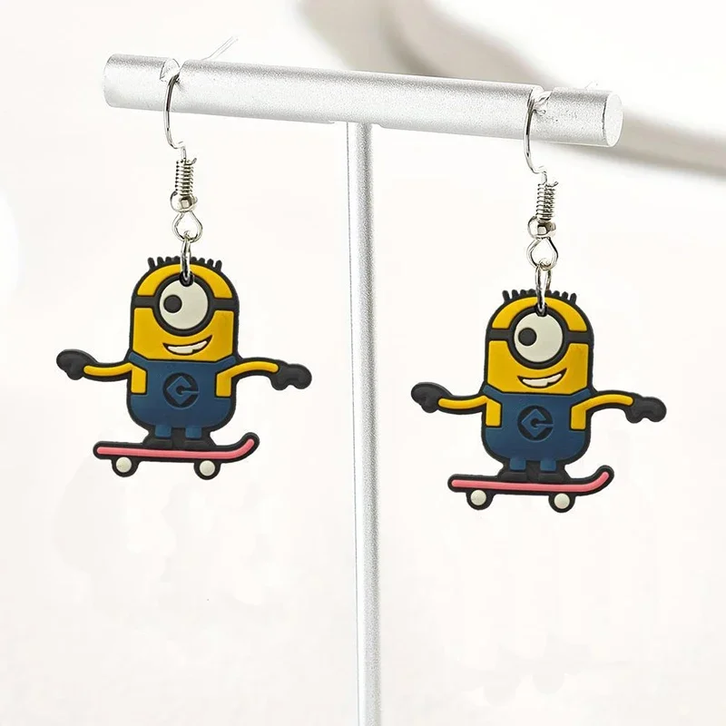 Cattivissimo Me Minions Orecchini cartoni animati Kawaii Figure di animazione Orecchini moda Accessori personalità creativa Regali