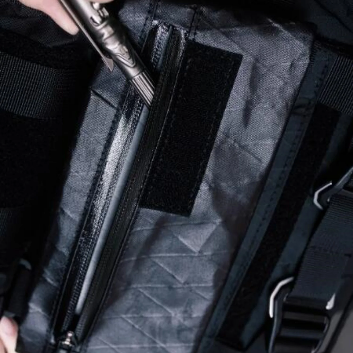 Portable Expand Waterproof Card Coin Key Phone Velcro strap Integrated Deputy Bag Outdoor Backpack Hanging Bag Accessories