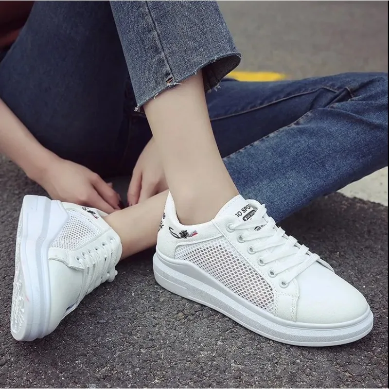 Fashion Summer Casual White Shoes Cutouts Lace Canvas Hollow Out Breathable Comfort Shoes Women\'s Embroidered Sports Shoes