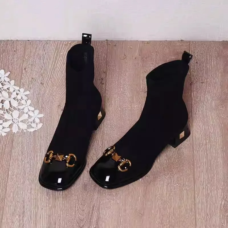 

Новые женские ботинки 2025 года с заклепками, на тонком каблуке, эластичные, осенне-зимние, с квадратным носком...