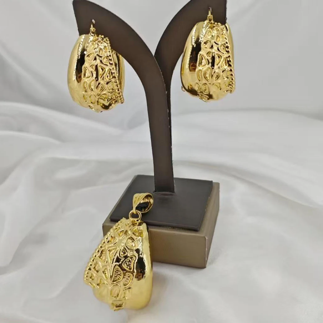 

New Arrival Gorgeous Big Light Weight Two Pieces Jewelry Set Trendy Fine Collar Earrings Wedding Party Free Shipping Jewellery