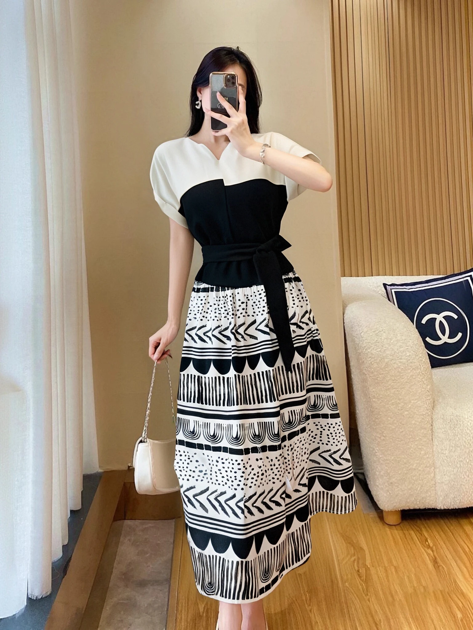 2025 여름 여성의 새로운 높은 럭셔리 패션 다목적 스타일 슬리밍 드레스 Boho 디자인 독특한 새시 드레스 한국 패션