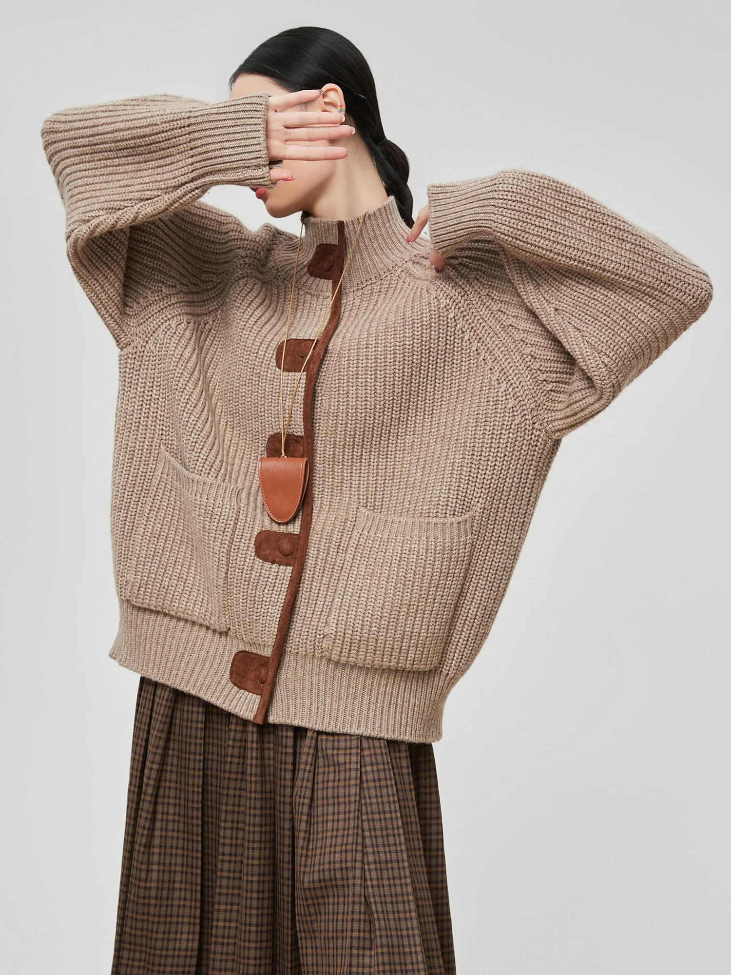 

Вязаный кардиган с высоким воротником для женщин, свободный, в стиле лоу-эйдж, утепленный, вязаный, открытый, в стиле ретро, длинный...