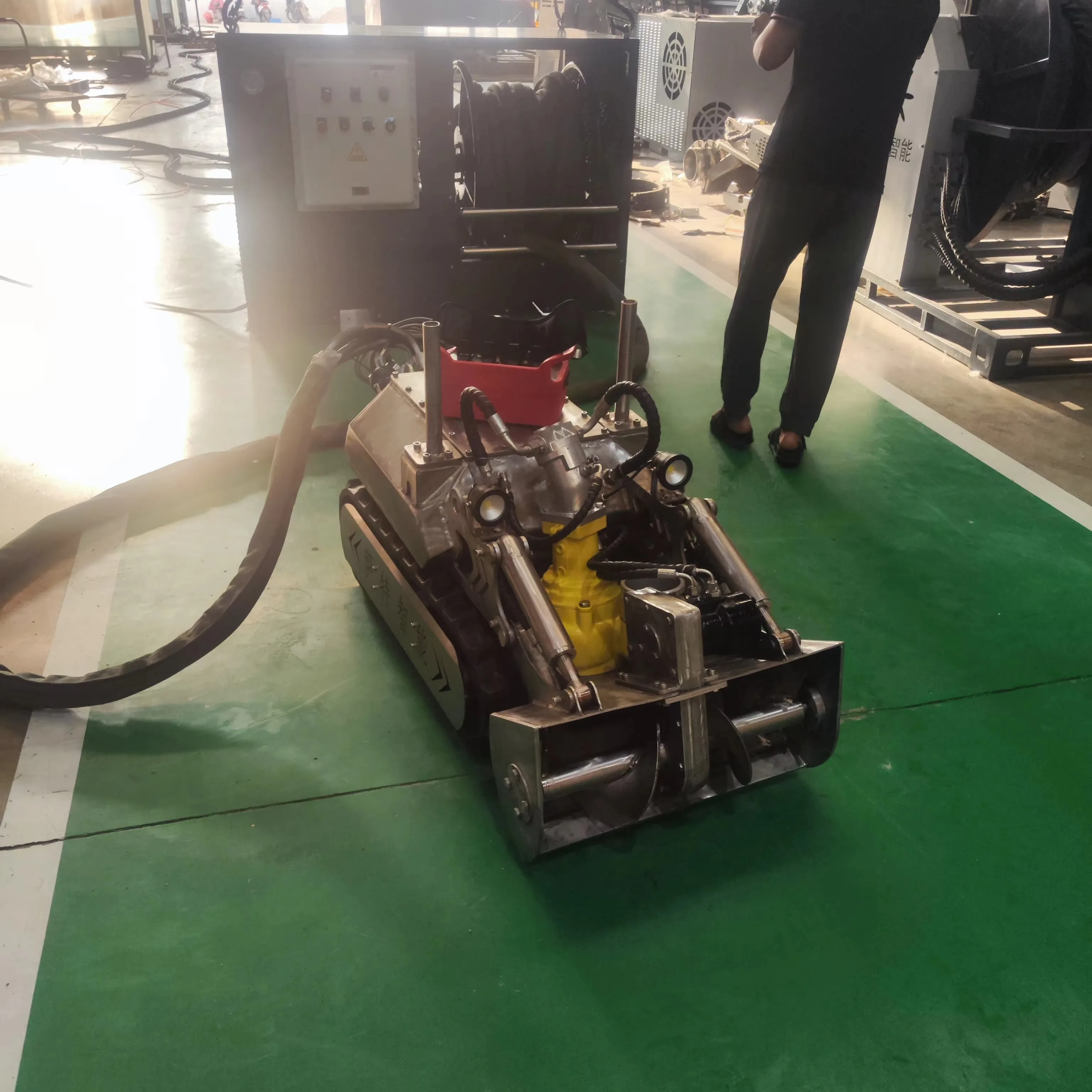 Eenvoudige bediening Verrassingsprijs Efficiënte sedimentverwijdering Geautomatiseerde intelligente baggerrobot