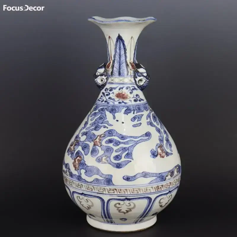 مزهريات مينغ الصينية العتيقة باللونين الأزرق والأبيض تحت التزجيج أحمر أبيض منحوت على شكل سحابة التنين وعاء زجاجة ربيعية مرسومة يدويًا