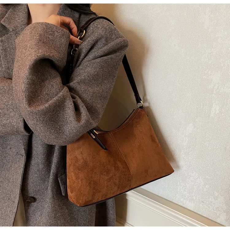 حقيبة كتف واسعة كلاسيكية لخريف وشتاء 2025، حقيبة كروس نسائية غير رسمية، محفظة للركاب من النهار إلى الليل، حبال بسيطة #3