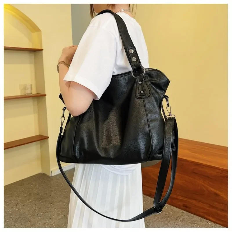 Originale Handtasche aus strukturiertem Leder für Damen, luxuriöse Designer-Umhängetasche mit großem Fassungsvermögen, elegante Wickeltasche, stilvolle Tragetasche für Pendler