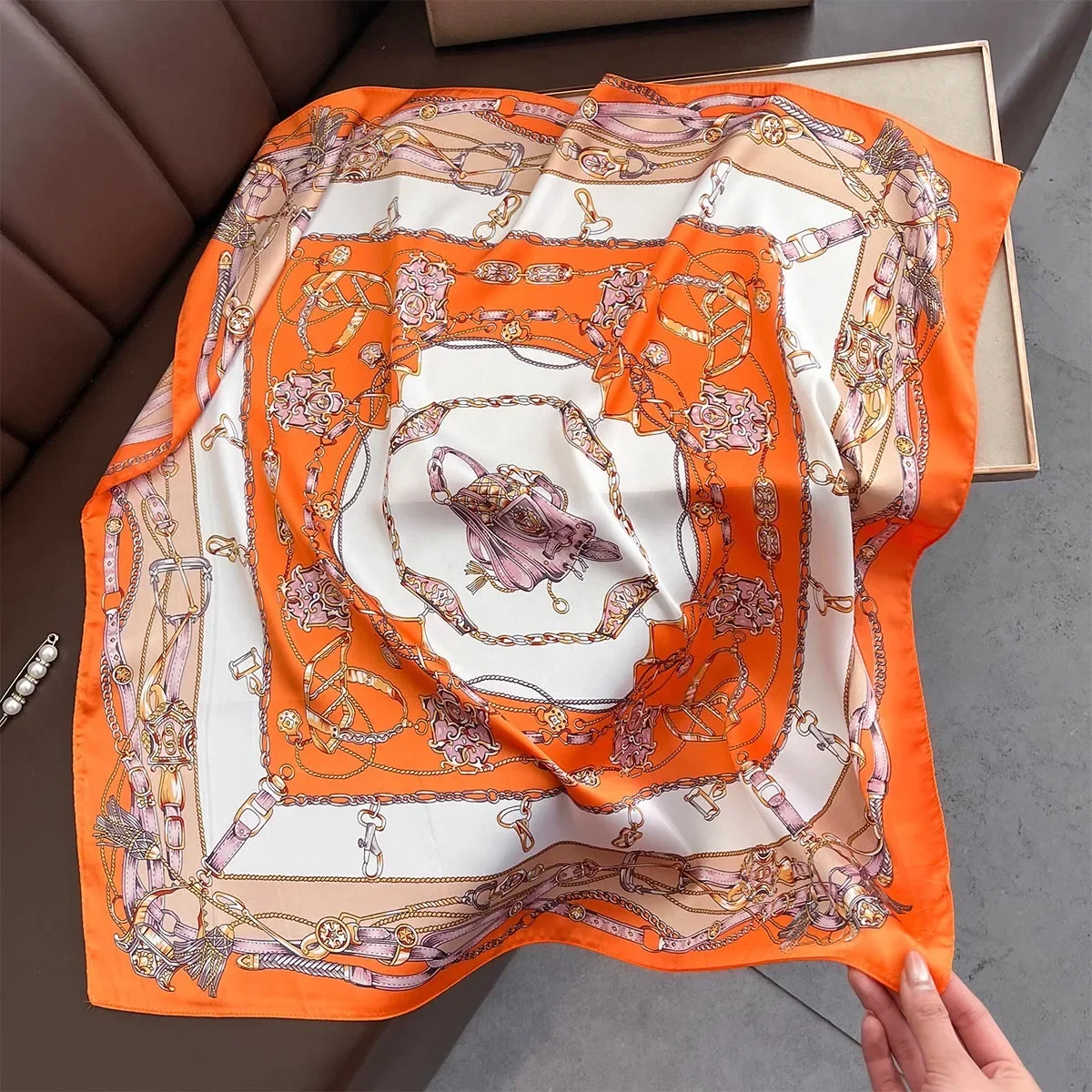 70*70cm Platz Silk Schal für Frauen Luxus Design Mode Hijab Foulard Bandana Kopf Schals Weibliche Halstuch Weichen kopf Schal