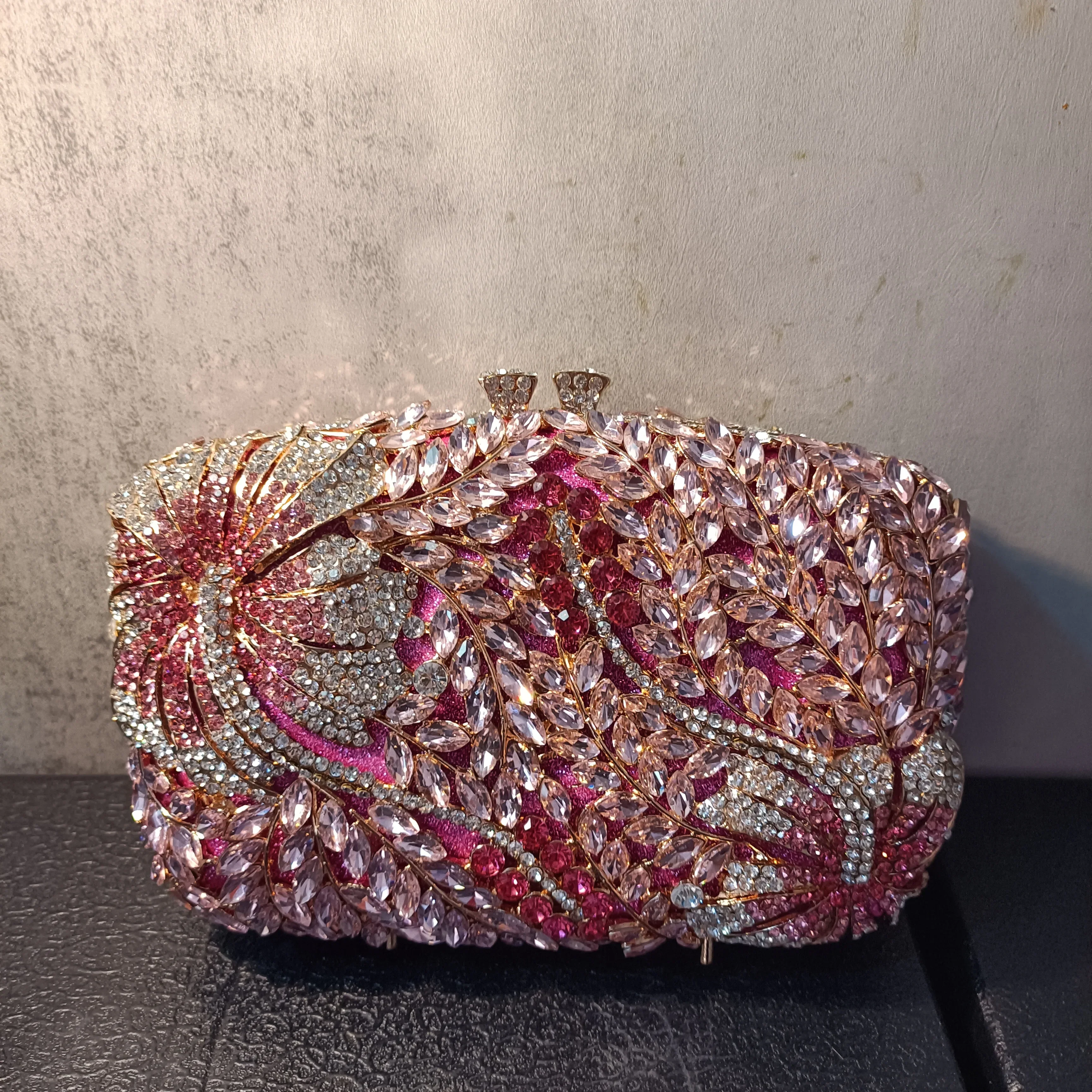 

XIYUAN Woman Pink Flower Big Size Clutches Diamond Floral Banquet Handbag Wedding Bridal Party Purse Crystal Dinner Evening Bag