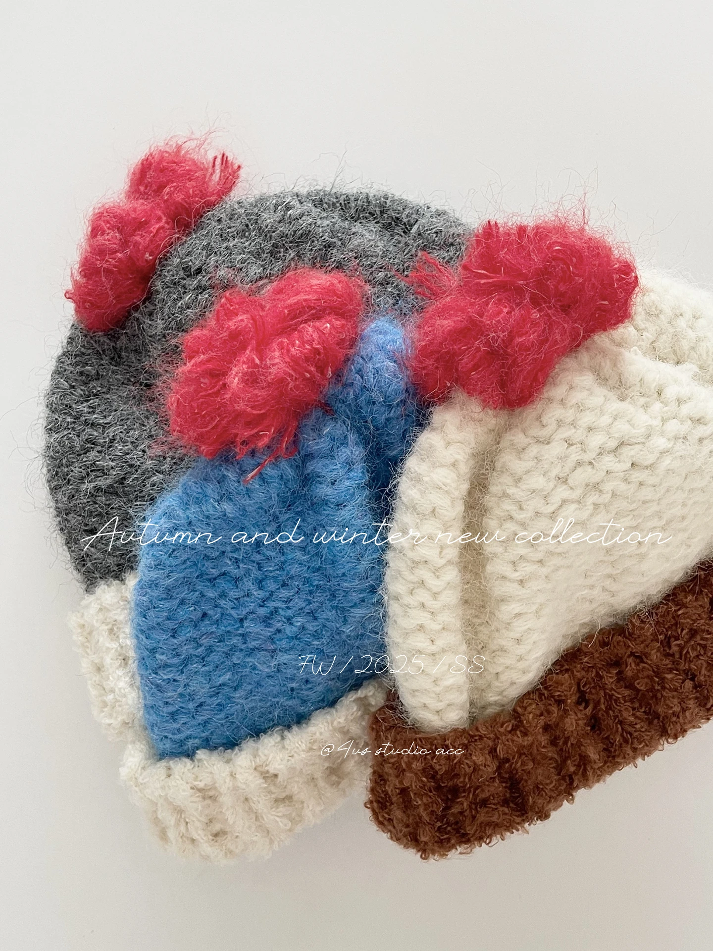 Color-Block Knitted Hat for Women, Cute Pom-Pom Pullover Beanie for Autumn and Winter, Warm Ear Protection Knitted Hat